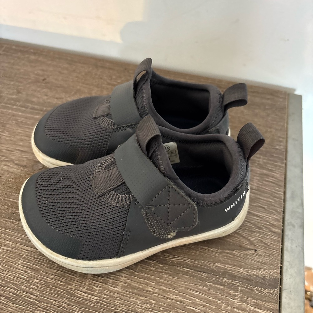 WHITIN barefoot toddler shoes 7 grey